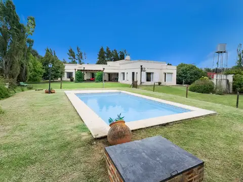 VENTA   SANTA CATALINA CLUB de CAMPO  Indecible casa estilo campo. ideal para vivienda permanente