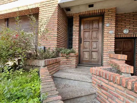Casa en Alquiler en Villa del Parque, $ 3.200.000