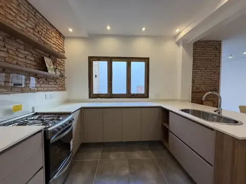 Depto Tipo Casa en Venta de 4 ambientes