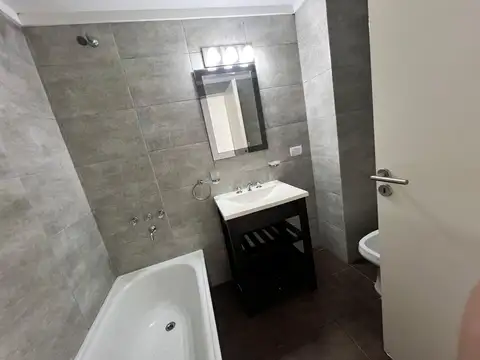 Departamento en Alquiler en Moron Sur, $ 590.000