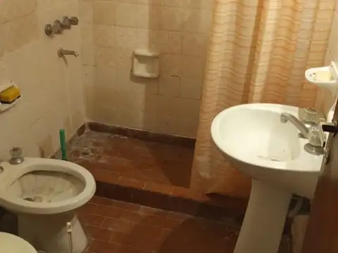 Av. Fortunato De La Plaza 2400 , Piso Pb