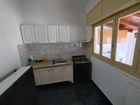 Departamento en Alquiler en Castelar Sur, $ 800.000