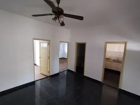 Depto 3 Ambientes con Patio en Alquiler - Castelar Sur