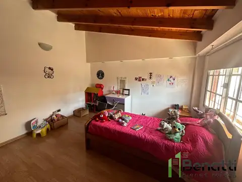 Rio Negro 100, Piso PB