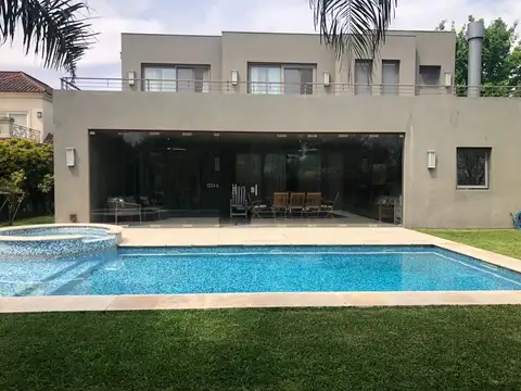 Impecable propiedad en el mejor barrio de Pilar! Excelente acceso, amenities, zonas  verdes 