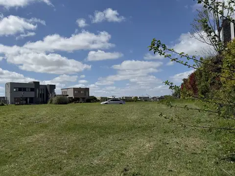 Lote en Venta de 1.000 m2 en Barrio San Sebastián(ESCOBAR) AREA 5, Frente a la LAGUNA