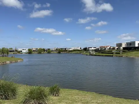 Terreno en Venta en San Sebastián, USD 63.000