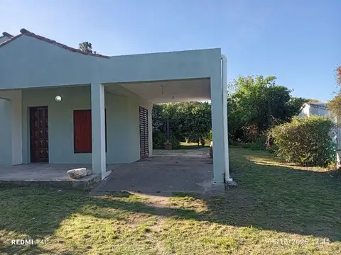 Casa en Alquiler con 1 cochera