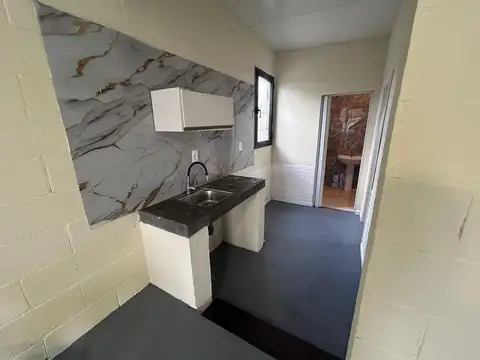 Casa 2 ambientes con 1 baño