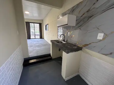 Casa en Alquiler con 1 cochera
