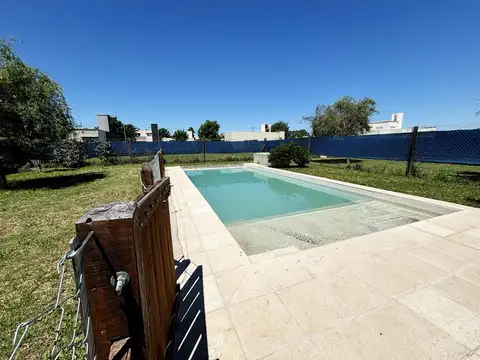 Casa 3 ambientes con 2 baños