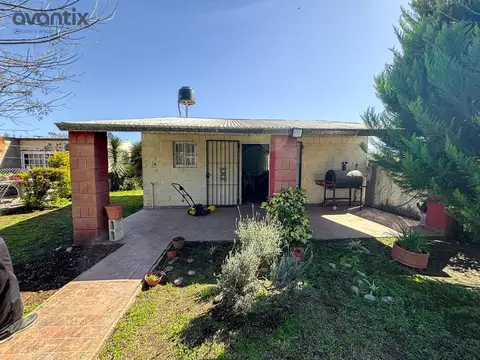 QUINTA CON AMPLIO JARDÍN Y PISCINA EN ALQUILER - LEHMANN