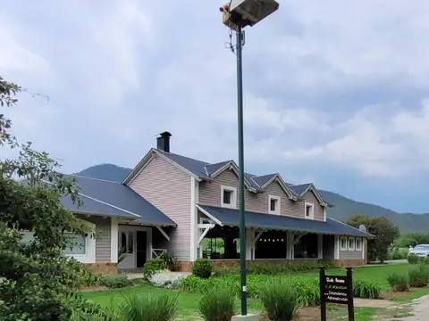 Terreno en Venta en Valle Escondido, USD 110.000