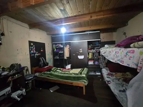 Casa Con Local, Sobre Lote Propio 8,66 X 23 A Refaccionar