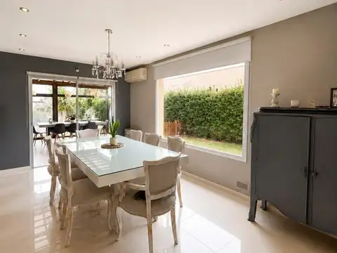 Casa en Venta en Malvinas Argentinas, USD 385.000