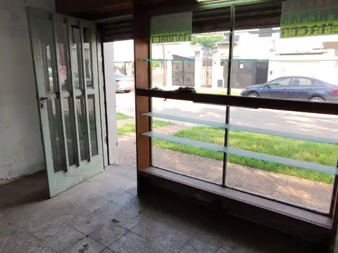 Casa en Alquiler con 1 cochera