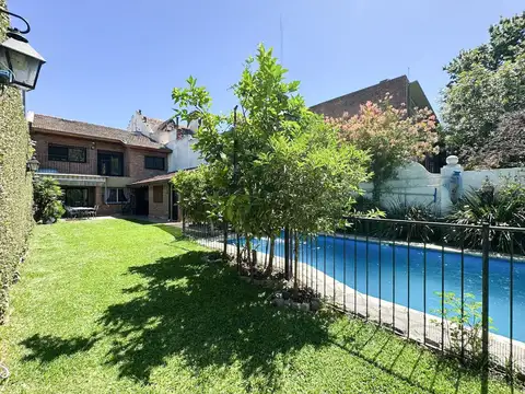 VENTA CASA 6 AMB CON PILETA JARDIN GALERIA EN OLIVOS VICENTE LOPEZ BUENOS AIRES