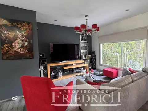 Casa en Venta con 5 cocheras