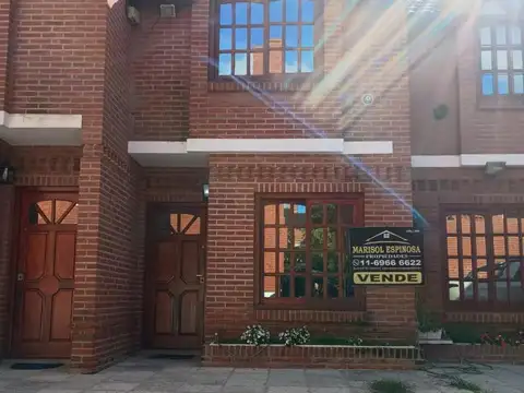 Encantador triplex en Venta en San Bernardo, Apto Credito.