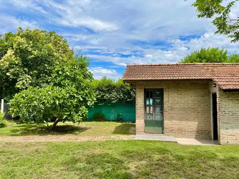 3 lotes con un monoambiente - muy buena opción para comenzar la primera vivienda