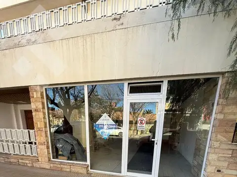 Local en Alquiler en Cipolletti, $ 1.600.000
