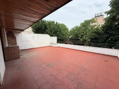 PH FRENTE 4 AMB ENT/ INDEP  GARAGE TERRAZA PARRILLA PATIO  3 BAÑOS 140M2 CUB + 50 M2 DESC