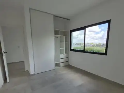 CASA EN VENTA PILAR