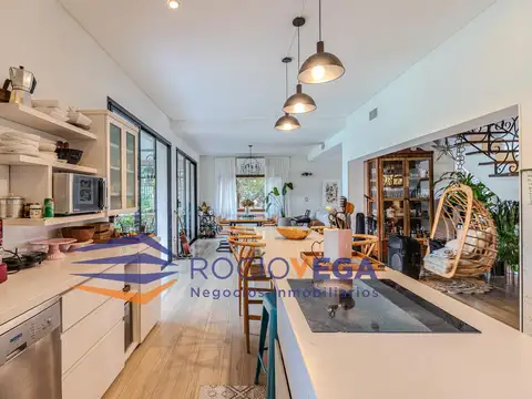 Casa 6 ambientes con 3 baños