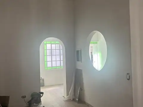 Venta casa planta alta Montevideo y Sarmiento