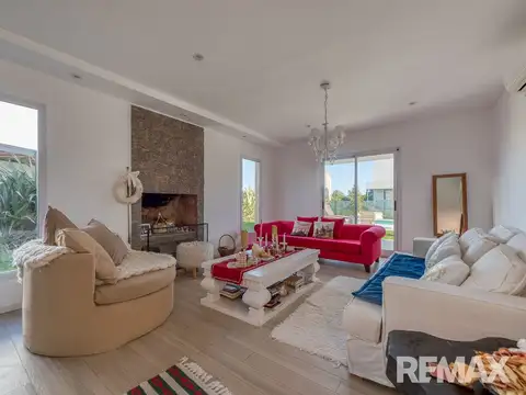 Casa en Venta en El Cantón - Barrio Puerto, USD 245.000