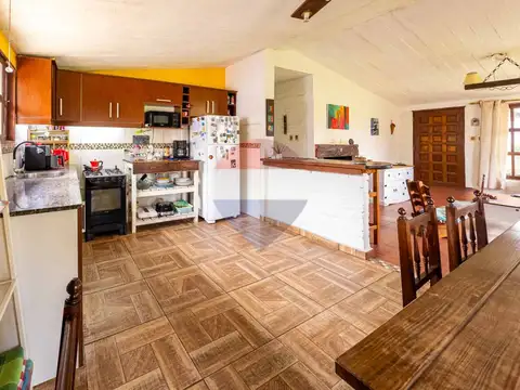 Casa en esquina, padrón único, 3 dorm, Lagomar Sur