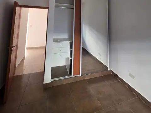 Moreno 900, Piso p b