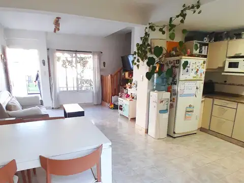 Depto Tipo Casa 4 ambientes con 1 baño
