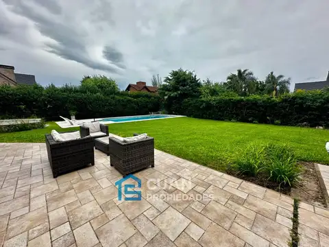 Casa en Venta con 1 cochera