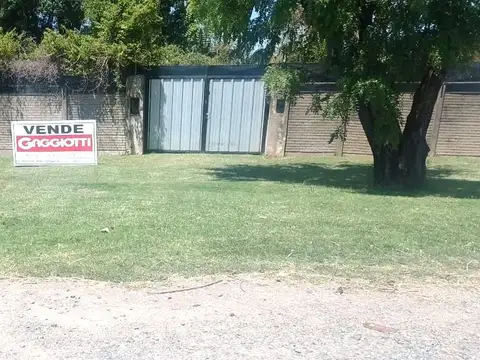 Av. Angela de la Casa 163