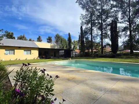 LDO. Venta Casa 3 ambientes Pileta Lote de 1912 m2 Barrio El Remanso, Exaltacion de la Cruz
