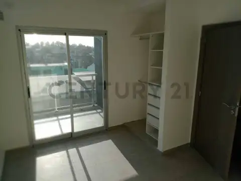 Duplex a estrenar en alquiler de 2 dormitorios en La Plata. Calle 15 entre 75 y 76.
