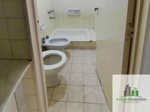 Excelente departamento de 1 dormitorio con cochera en Galería Entre Ríos