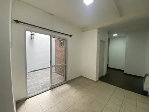 Viamonte 1223 , Piso 0