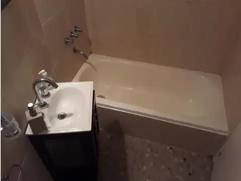 Departamento en Alquiler en La Lucila, $ 700.000