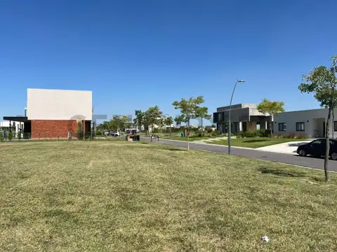 Terreno en Venta 18  mts Fondo