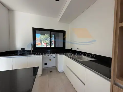 NUEVO MALAGUEÑO CASA A ESTRENAR EN VENTA