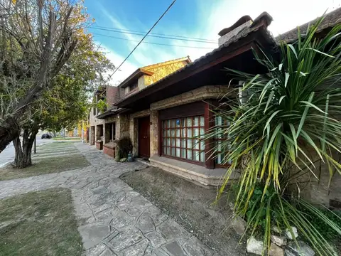 Casa Tipo Chalet en Venta en Dolores