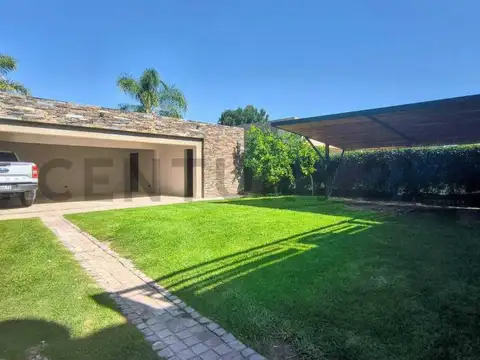 Casa 5 ambientes con 2 baños