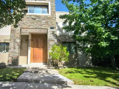VENTA DE CASA EN GUAYMALLEN