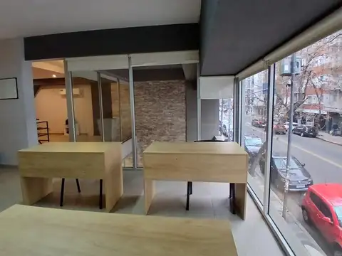 Oficina 4 ambientes con 2 baños