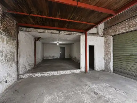 VENTA DE DEPOSITO EN EL CRUCE DE JOSE C. PAZ