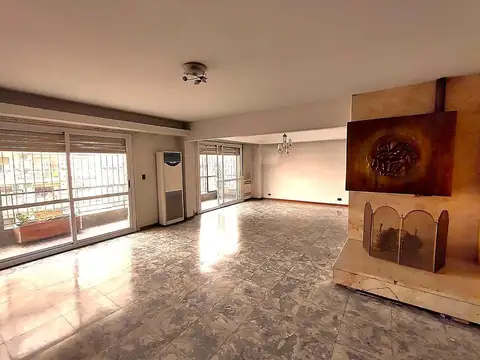 Avenida Montes De Oca 700, Piso 4