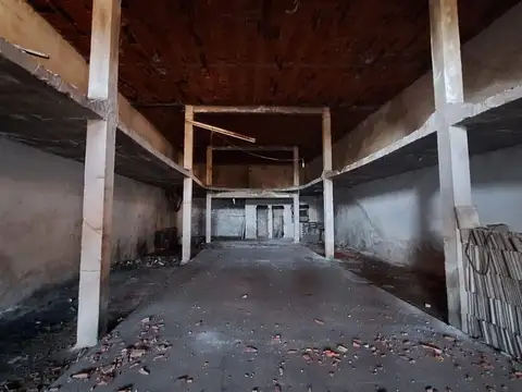 LOCAL, DEPOSITO EN VENTA