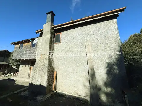 CASA 3 dormitorios y SALON a la calle